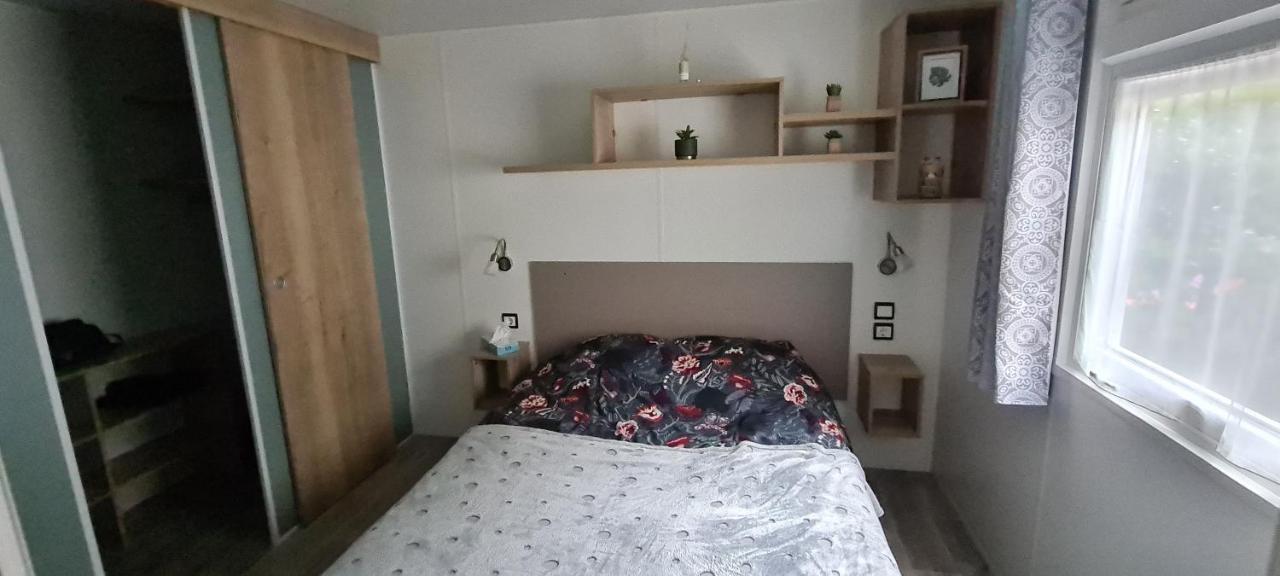 Mobilhome 2 Ch,1 Salon 40M2 De Charme Dans Camping *** Сен-Жюльен-ан-Борн Экстерьер фото