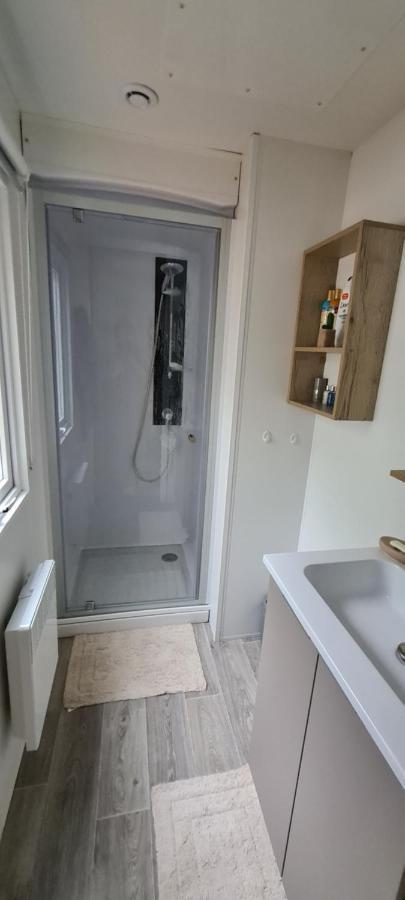 Mobilhome 2 Ch,1 Salon 40M2 De Charme Dans Camping *** Сен-Жюльен-ан-Борн Экстерьер фото